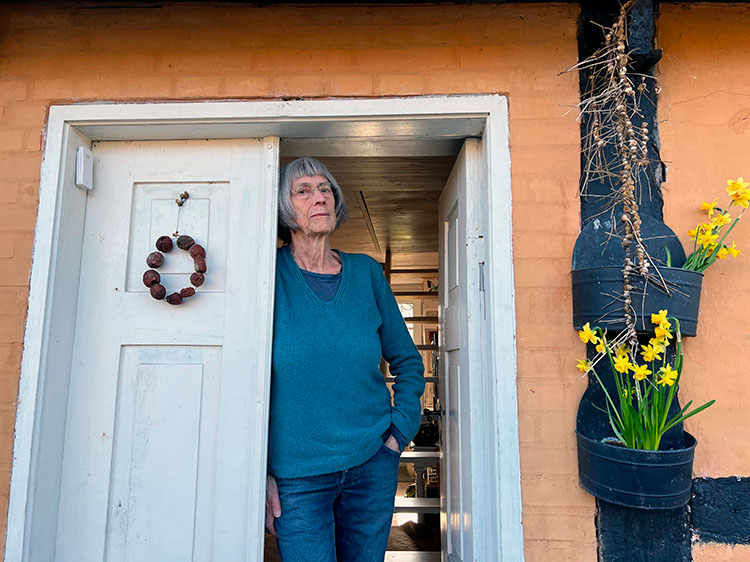 Lene i døren - Søften Nyt - Foto: Anders Godtfred-Rasmussen.