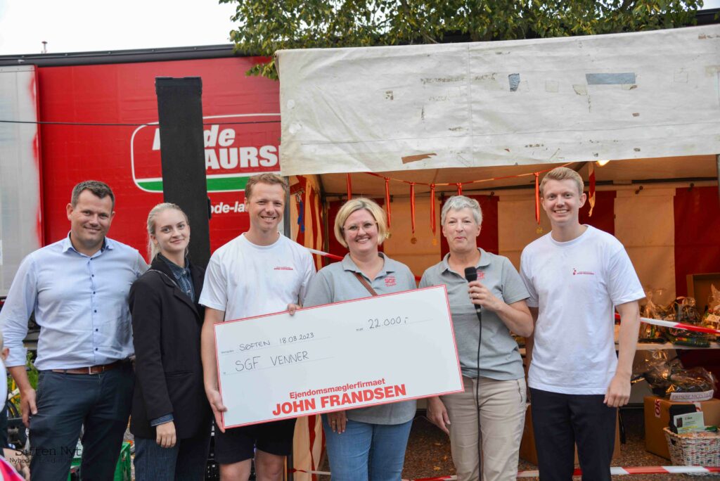 John Frandsen Hinnerup med stort sponsorat - Søften Nyt - Foto: Anders Godtfred-Rasmussen.