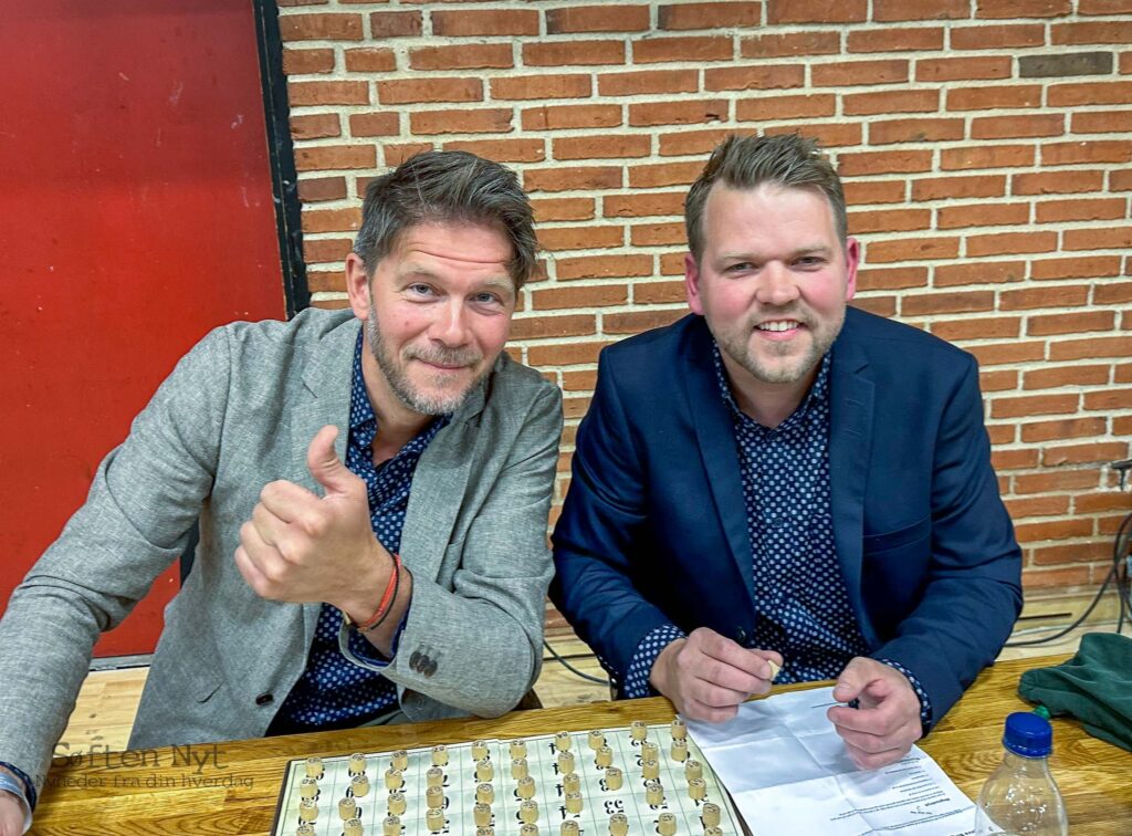 Anders og Christian fra REMA 1000 - Søften Nyt - Foto: Christian Møller Henriksen.