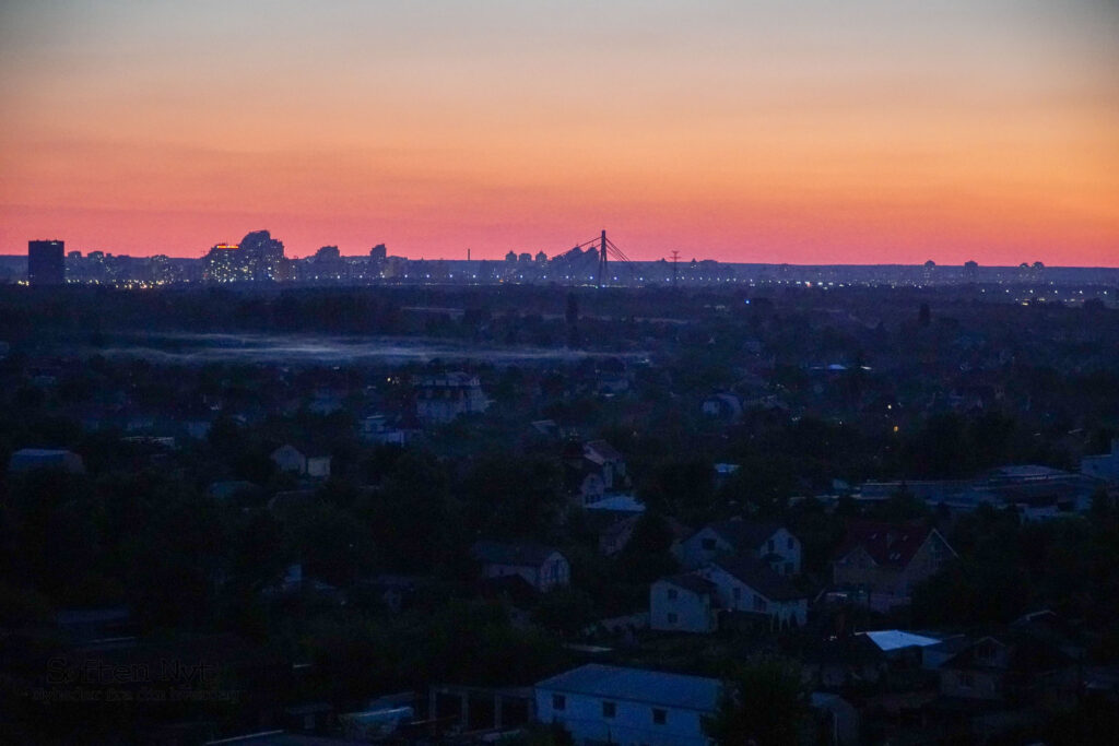 Et nabolag er uden strøm, mens et andet i centrum af Kyiv har. Myndighederne lukker ned for strømmen i nabolag på skift - Søften Nyt - Foto: Stefan Weichert.